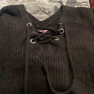 lace up thin sweater